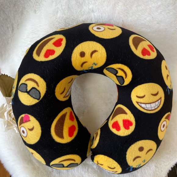 Good Condition EMOJI FACE MEMORY FOAM TRAVEL PILLOW. Case is washable. - Picture 4 of 6